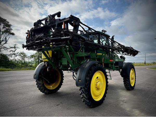 Самохідний обприскувач John Deere 4730 (2008)