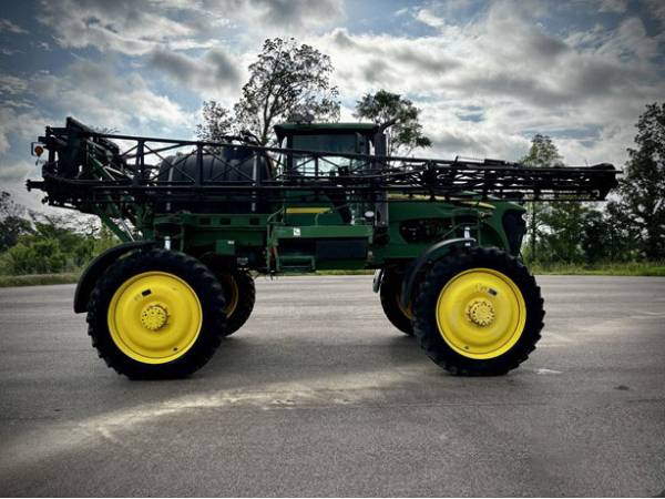 Самохідний обприскувач John Deere 4730 (2008)