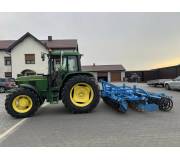 Трактор John Deere 6400