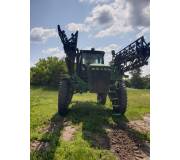 Самохідний обприскувач John Deere 4930
