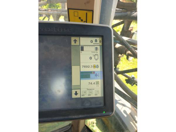 Самохідний обприскувач John Deere 4930 (2011)