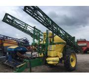 Причіпний обприскувач John Deere 832 SE