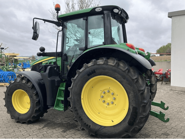 Трактор John Deere 6120M (2021)