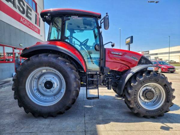 Трактор Case IH Farmall M 110 (2022)