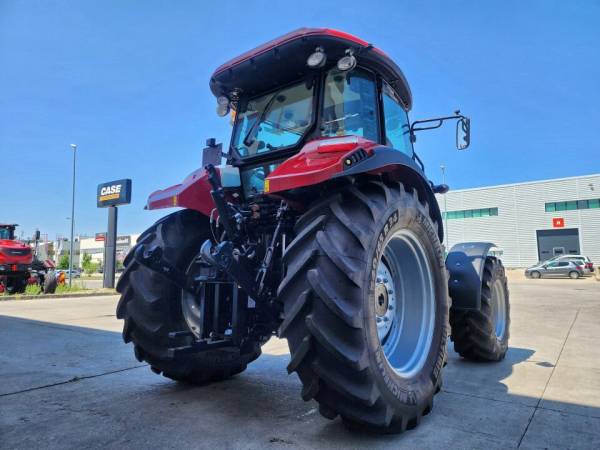 Трактор Case IH Farmall M 110 (2022)