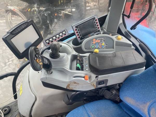 Трактор New Holland T7050 (2009)