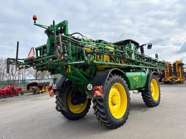 Самохідний обприскувач John Deere R4040 (2017)
