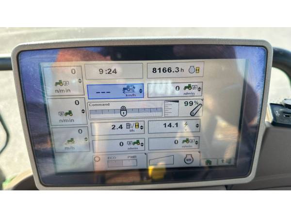 Трактор John Deere 6150R (2015)
