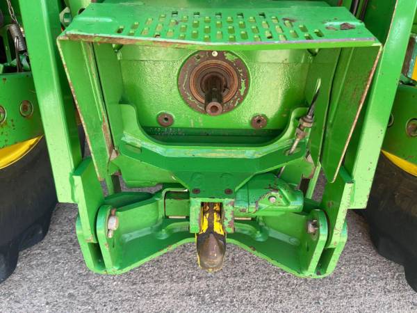 Трактор John Deere 6215R (2018)