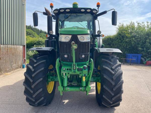 Трактор John Deere 6215R (2018)