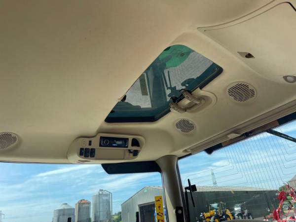 Трактор John Deere 6215R (2018)