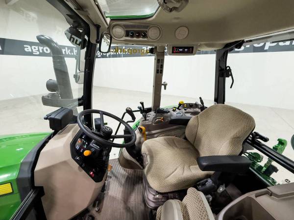 Трактор John Deere 5100M (2023)