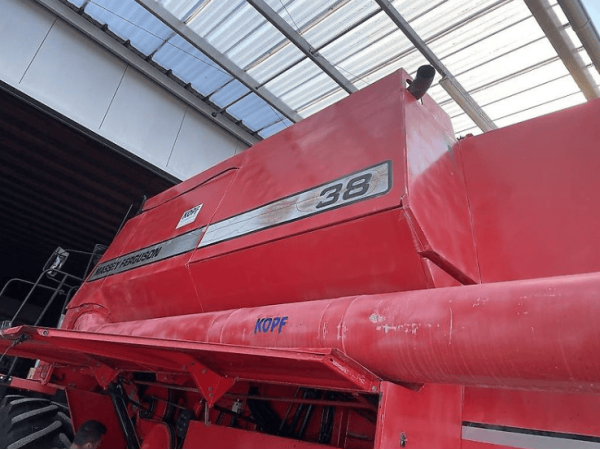 Комбайн Massey Ferguson 38 (1996)