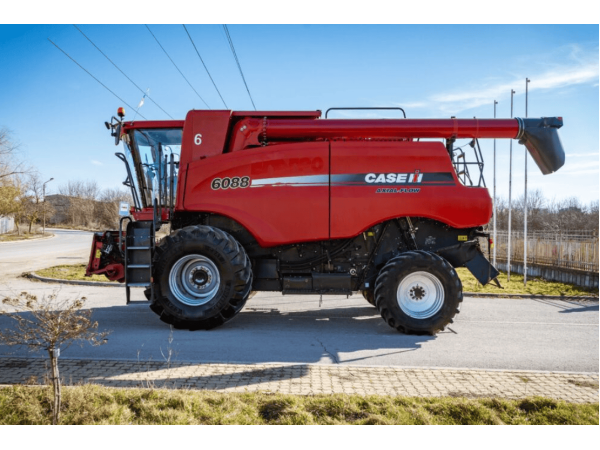 Комбайн Case IH 6088 (2011)