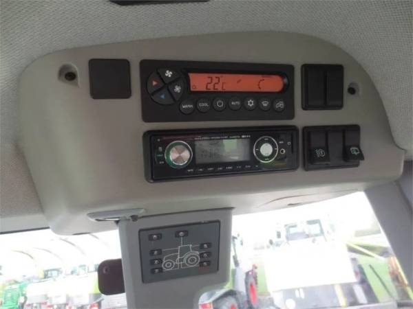 Трактор Claas Axion 810 (2013)