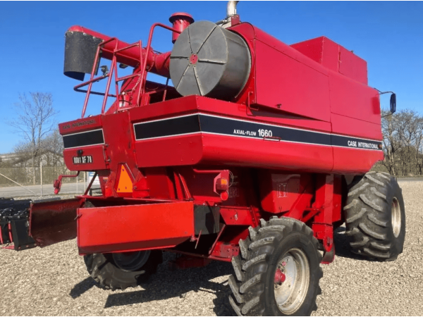 Комбайн Case IH 1660 (1992)