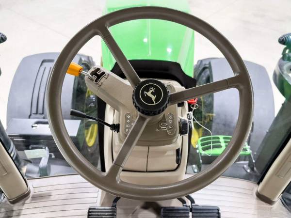  Трактор John Deere 7250R (2019)