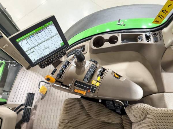 Трактор John Deere 7250R (2019)