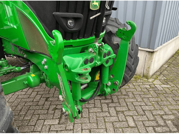 Трактор John Deere 6140R (2015)