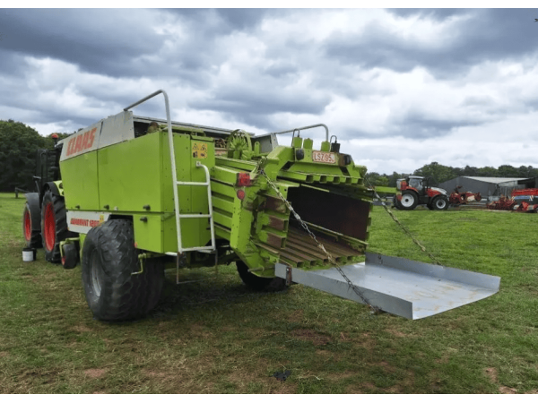 Прес-підбирач Claas Quadrant 1200 (1998)