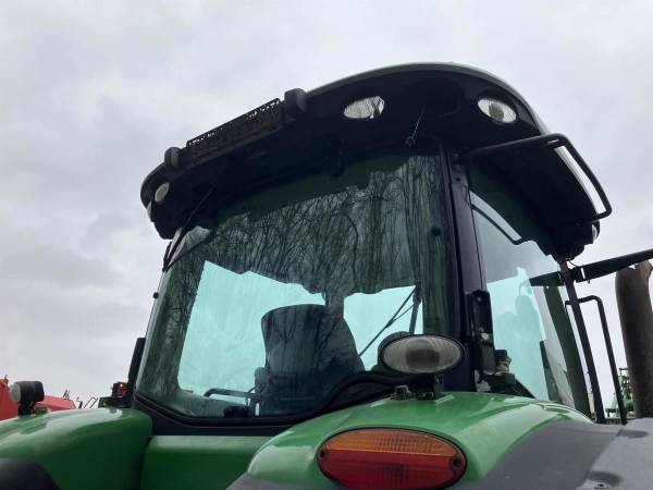  Трактор John Deere 7230R (2011)