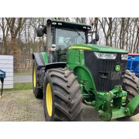  Трактор John Deere 7230R (2011)