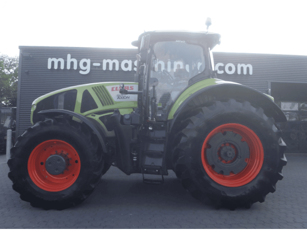 Трактор Claas Axion 920 (2013)