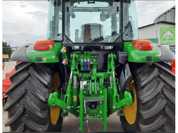 Трактор John Deere 5100M (2023)