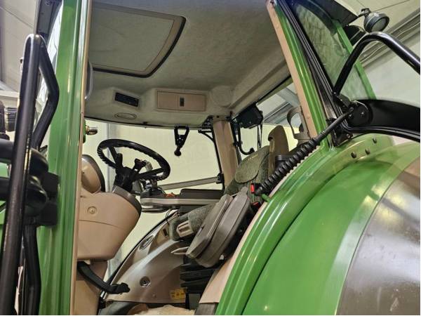 Трактор Fendt 927  VARIO (2013)
