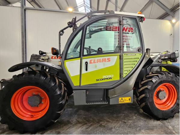 Навантажувач Claas Scorpion 7030 (2013)