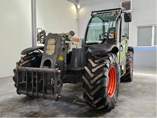 Навантажувач Claas Scorpion 7030 (2013)