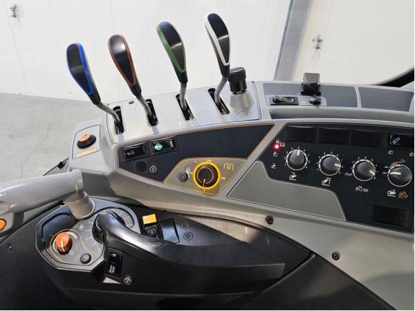 Трактор Valtra T154 (2016)