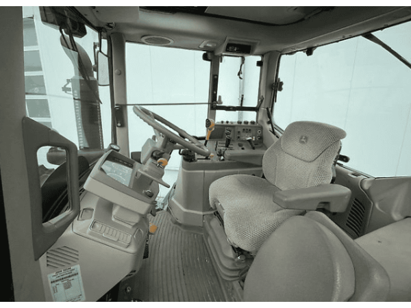 Трактор John Deere 6170M (2015)