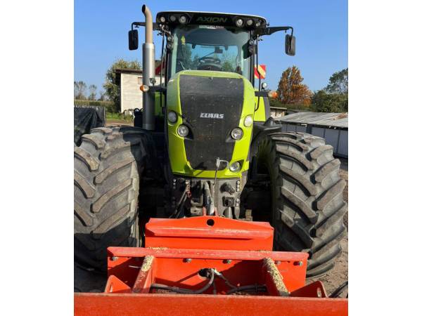 Трактор Claas Axion 930 (2013)