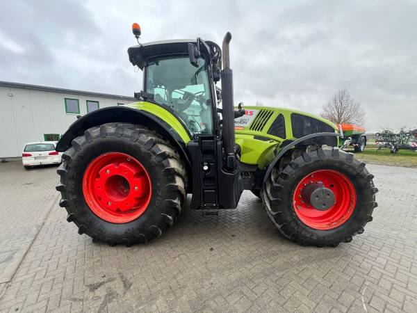 Трактор Claas Axion 930 (2015)