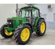 Трактор John Deere 6200
