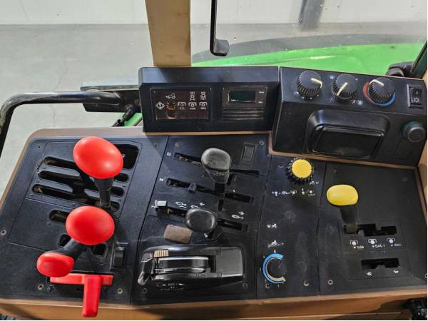 Трактор John Deere 6200 (1994)