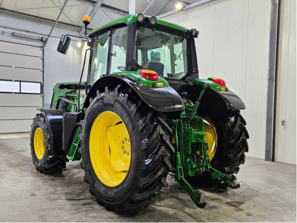 Трактор John Deere 6115M (2016)