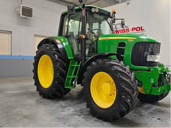 Трактор John Deere 7530 (2011)