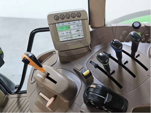 Трактор John Deere 7530 (2011)