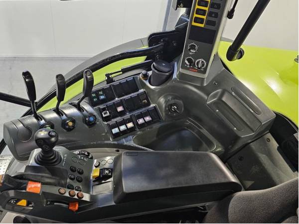 Трактор Claas Arion 640 (2015)