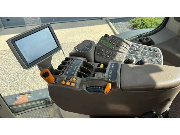  Трактор John Deere 7230R (2012)