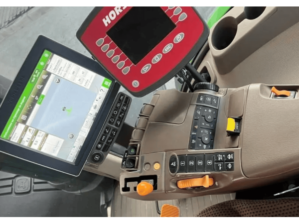 Трактор John Deere 8270R (2016)