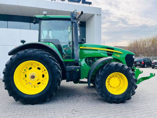 Трактор John Deere 7730 (2008)