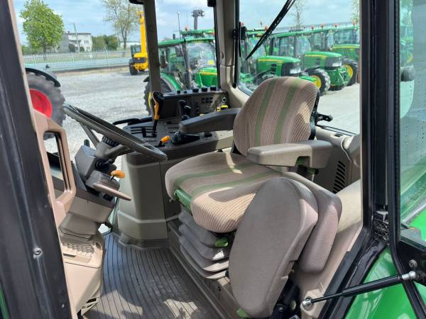 Трактор John Deere 6930 (2012)