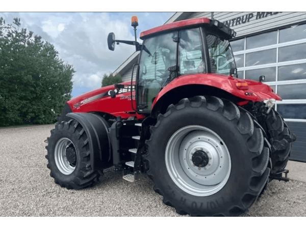 Трактор Case IH Magnum 260 (2016)