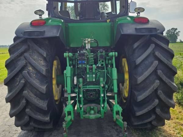 Трактор John Deere 8285R (2012)