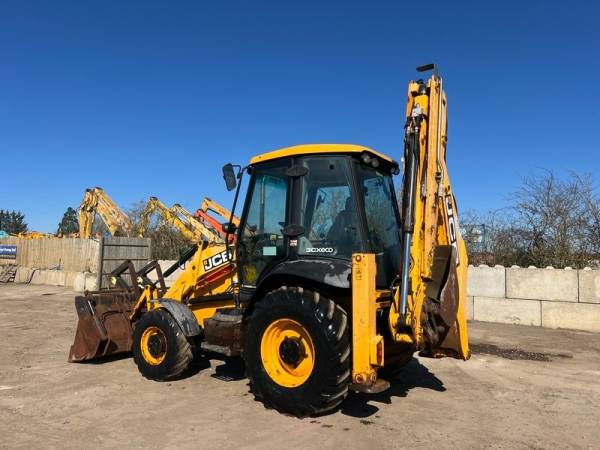 Екскаватор-навантажувач JCB 3CX (2013)