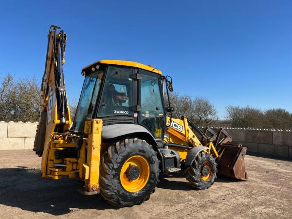 Екскаватор-навантажувач JCB 3CX (2013)