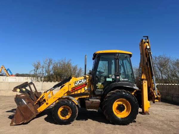 Екскаватор-навантажувач JCB 3CX (2013)